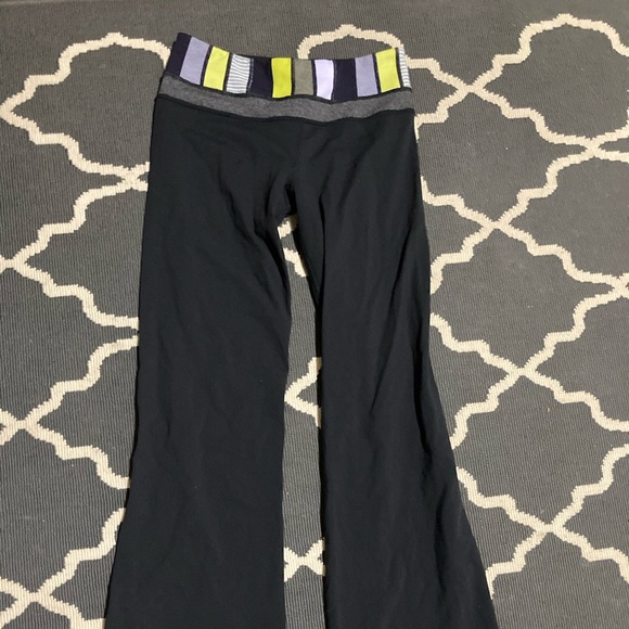 Lululemon yoga pants - Picture 2 of 5